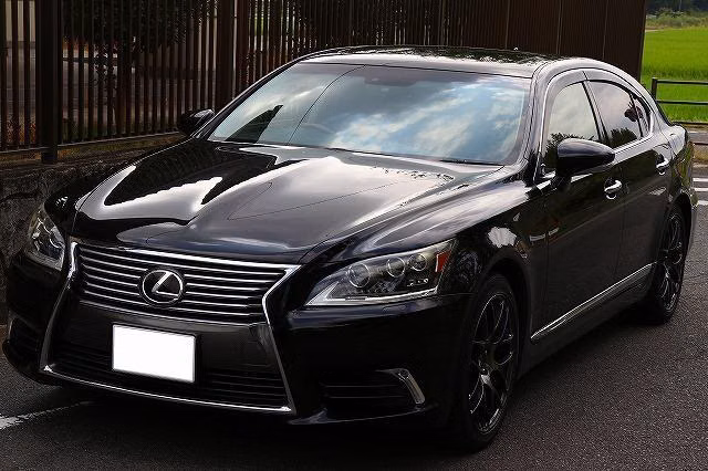 Lexus LS460