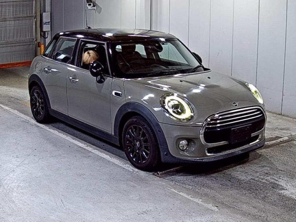 MINI HATCH