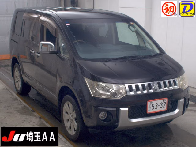 Mitsubishi Delica D:5