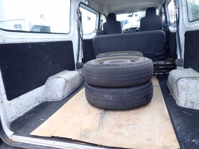 NISSAN NV350 CARAVAN
