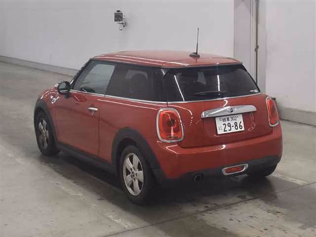 MINI HATCH