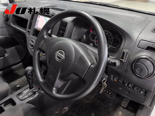 NISSAN AD