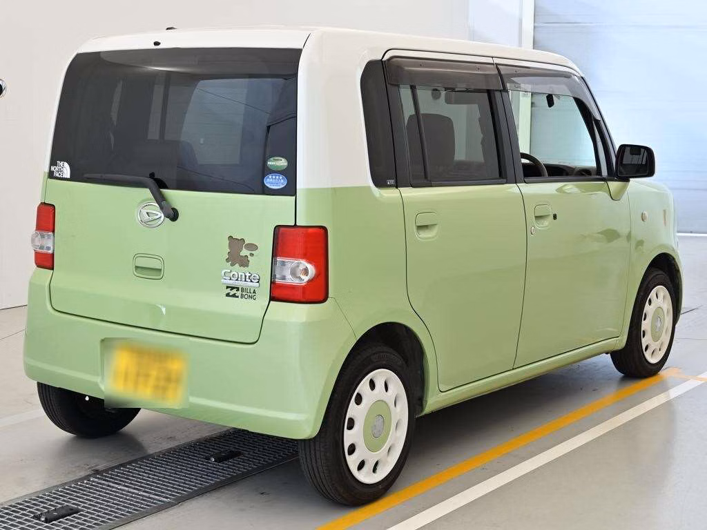 DAIHATSU MOVE CONTE