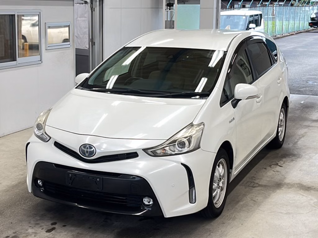 TOYOTA PRIUS ALPHA