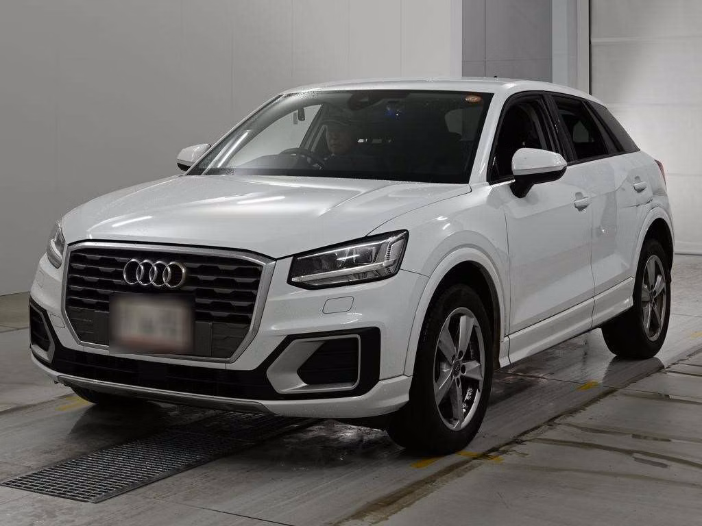 AUDI Q2