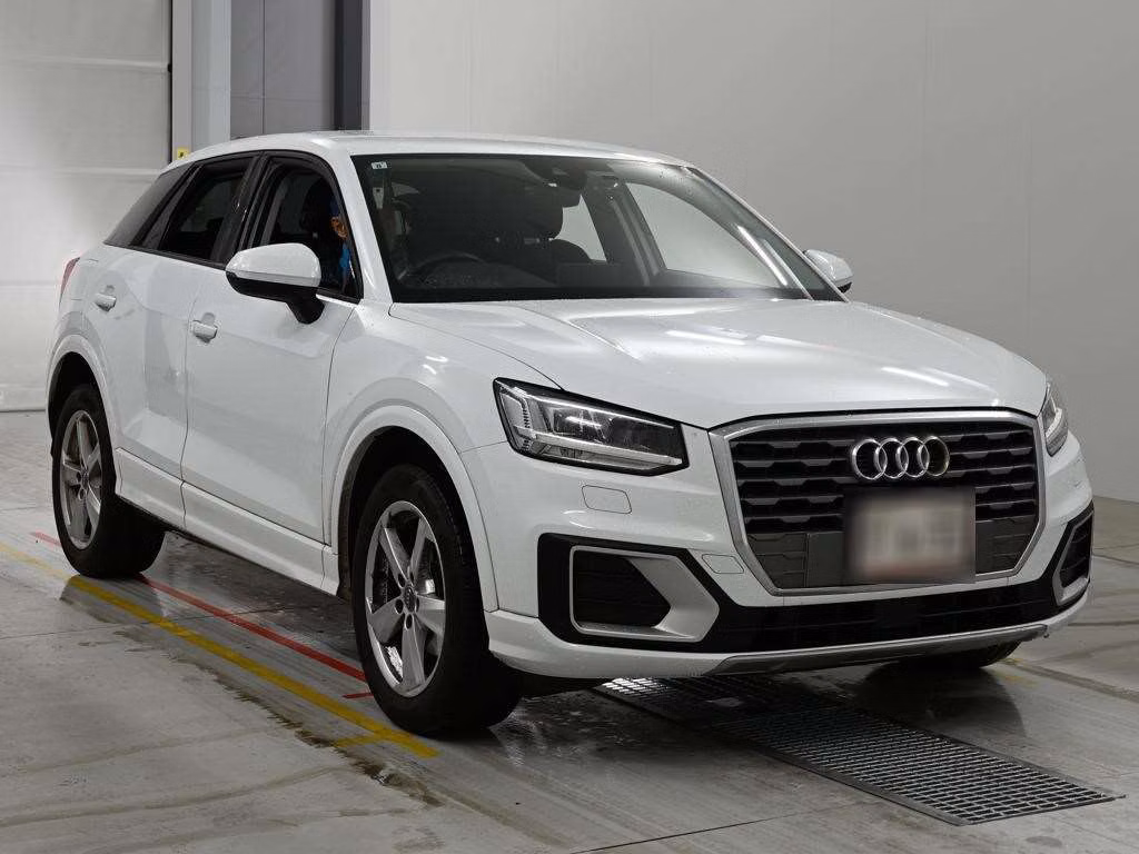 AUDI Q2
