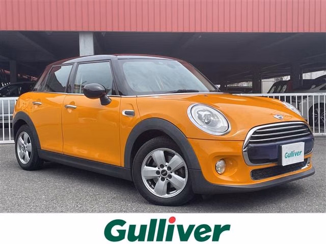 MINI HATCH