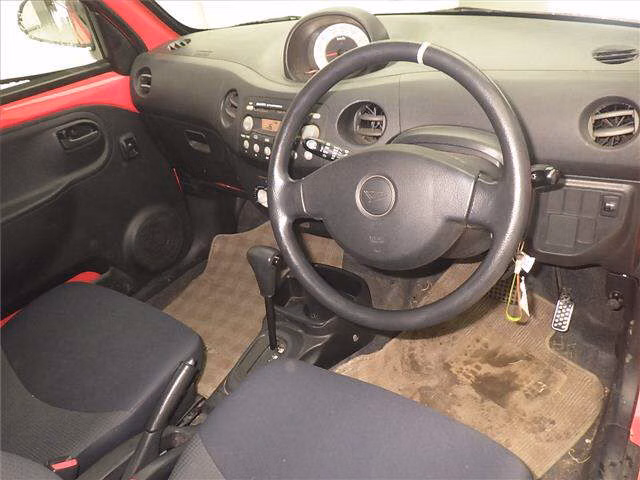 DAIHATSU ESSE