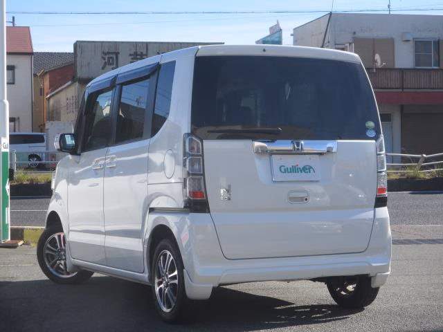 HONDA N-BOX