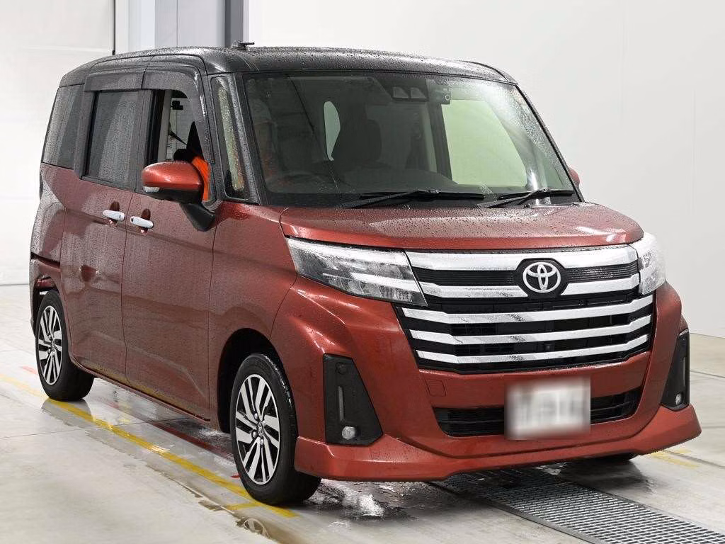 TOYOTA ROOMY