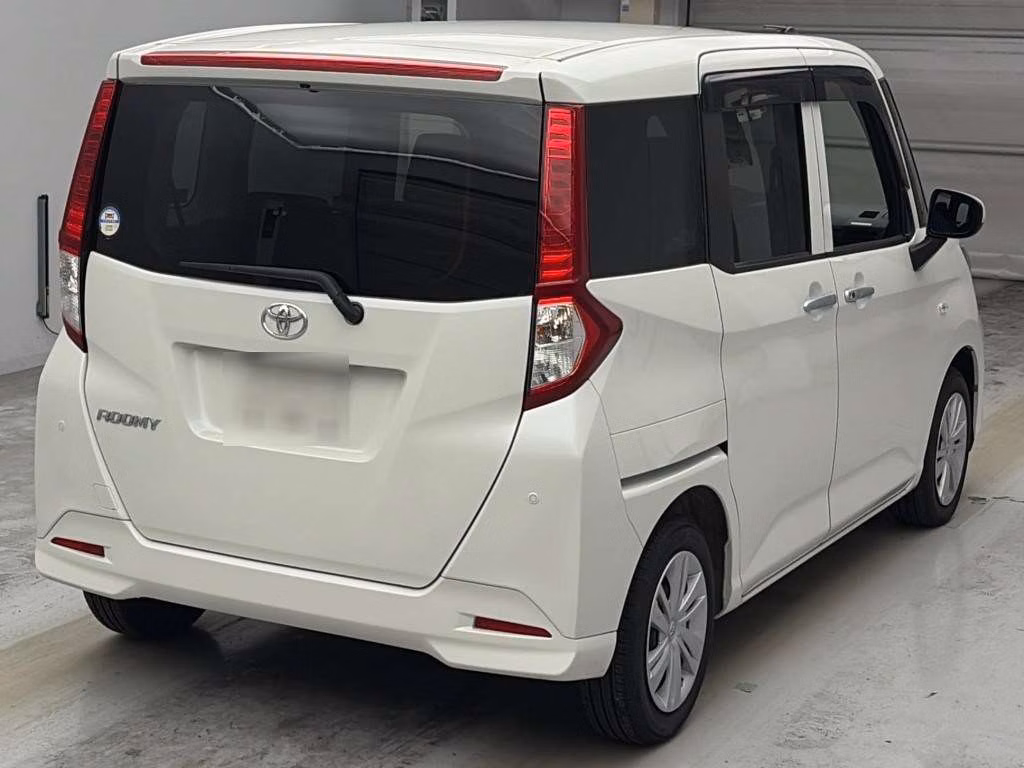 TOYOTA ROOMY