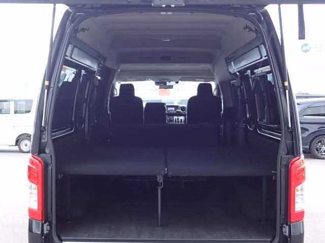 NISSAN CARAVAN