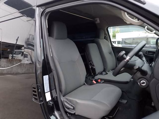 NISSAN CARAVAN