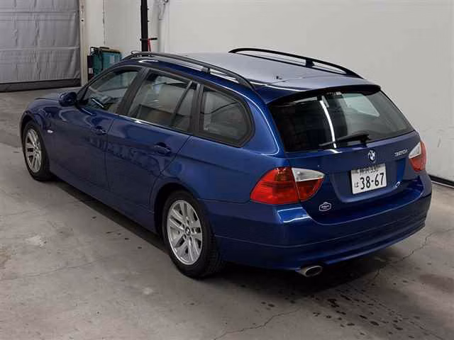 BMW 3-SERIES