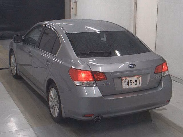 SUBARU LEGACY B4