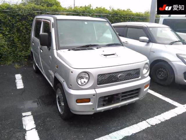 DAIHATSU NAKED