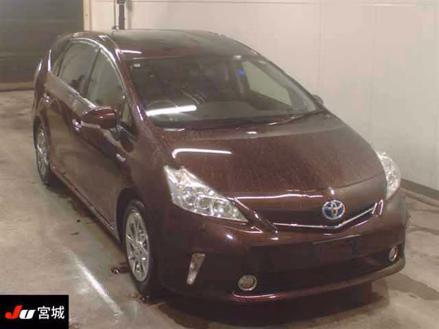 TOYOTA PRIUS ALPHA
