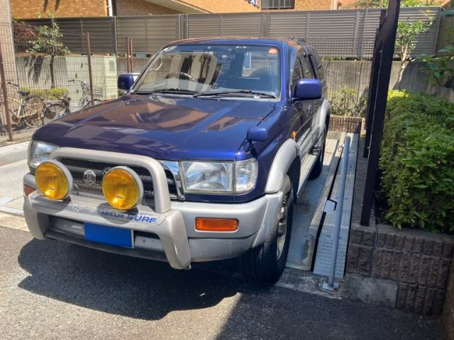 TOYOTA HILUX SURF