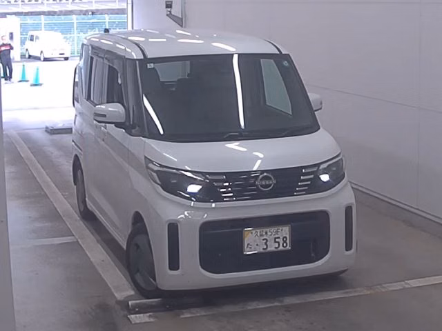 NISSAN ROOX