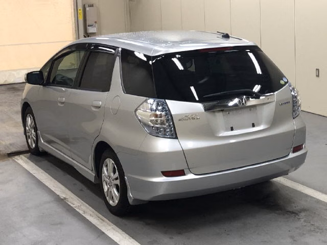 HONDA FIT SHUTTLE