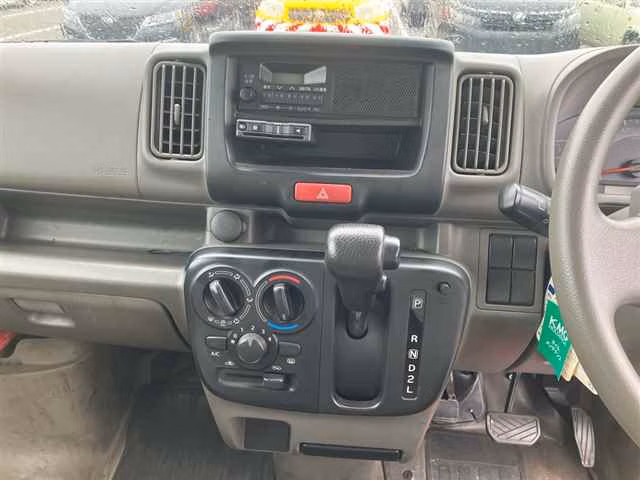 MITSUBISHI MINICAB