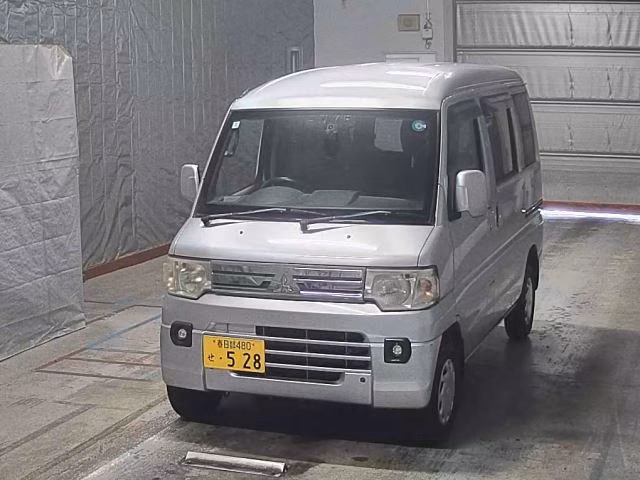 MITSUBISHI MINICAB