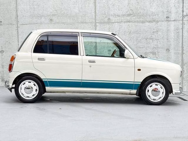 Daihatsu Mira Gino