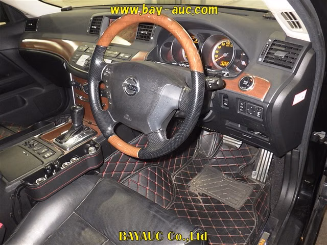 NISSAN FUGA