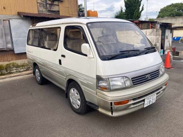 TOYOTA HIACE