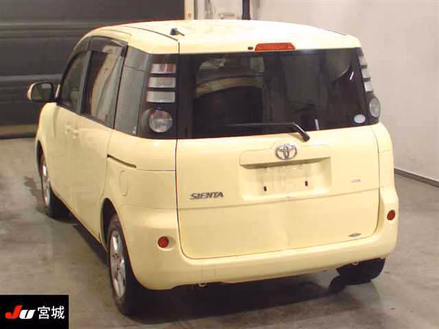 TOYOTA SIENTA