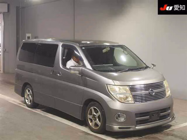 NISSAN ELGRAND
