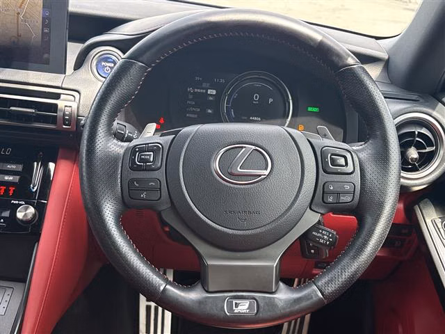 Lexus IS300h