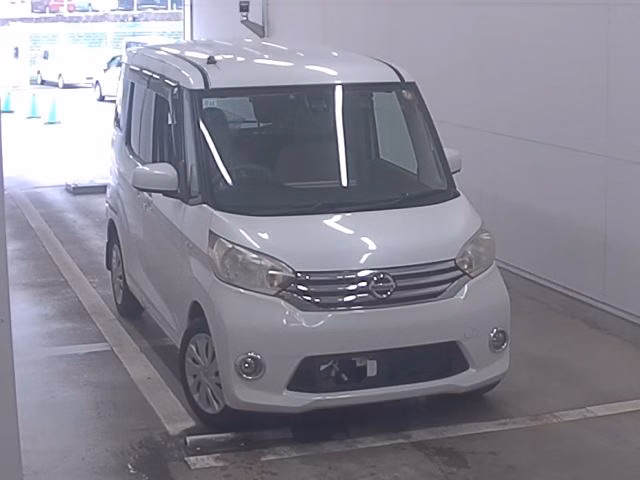 NISSAN DAYZ ROOX