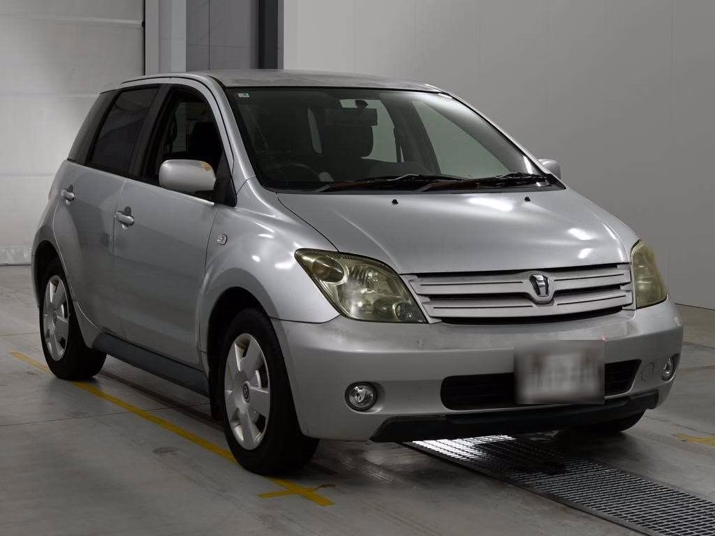 TOYOTA IST