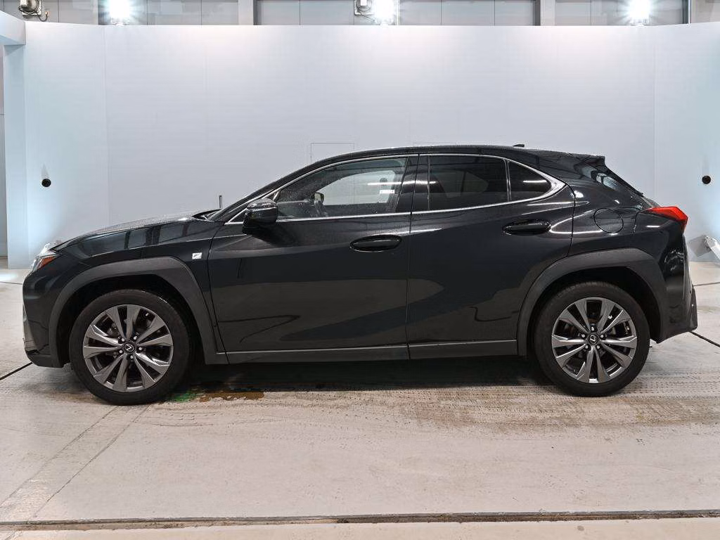 LEXUS UX200