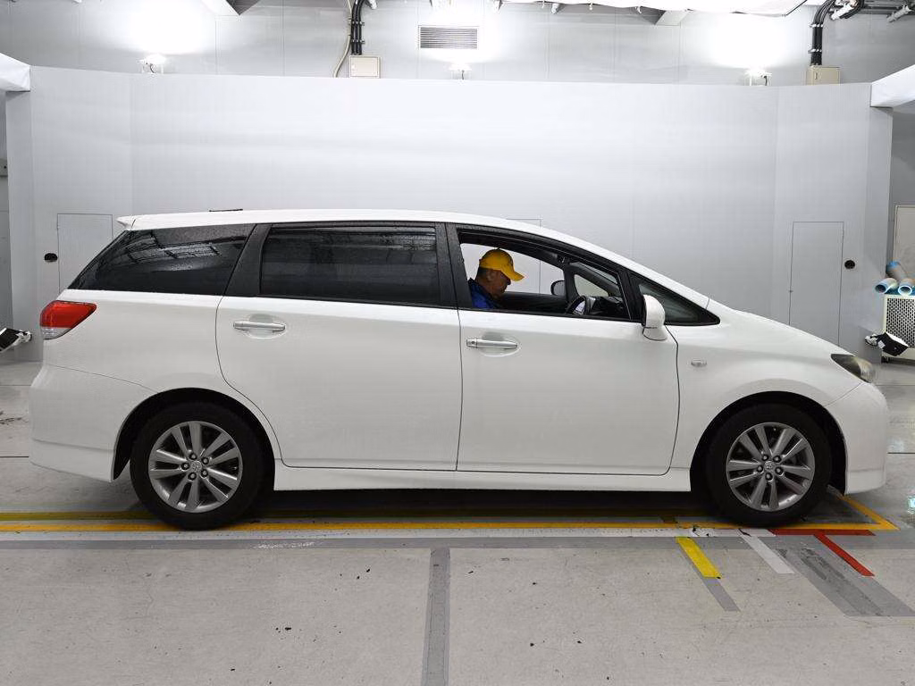 TOYOTA WISH