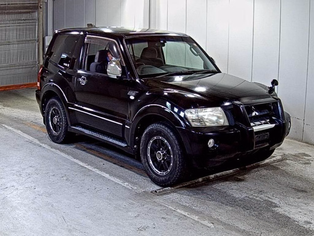 MITSUBISHI PAJERO