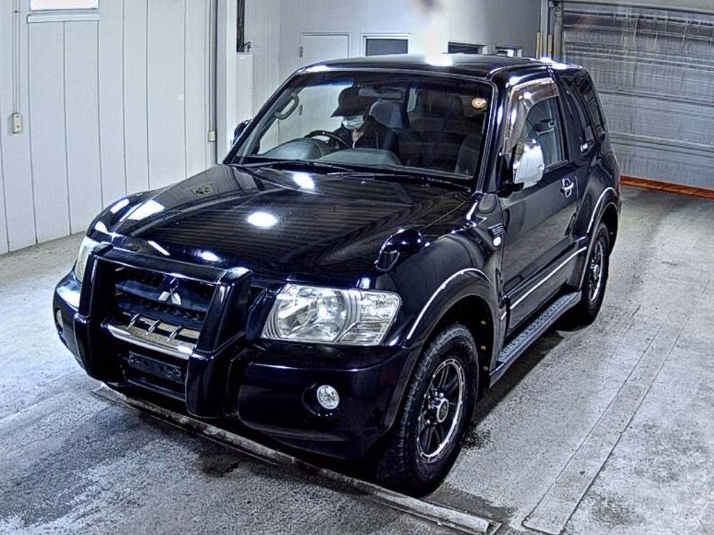 MITSUBISHI PAJERO