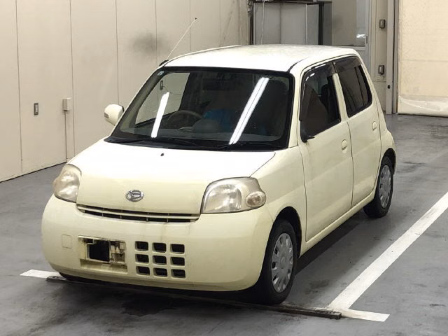 DAIHATSU ESSE
