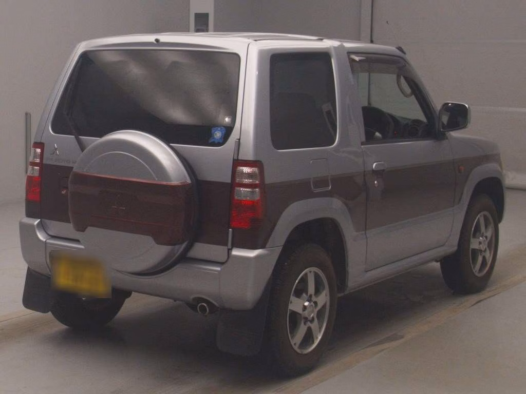 MITSUBISHI PAJERO MINI