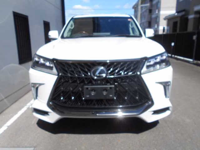 Lexus LX570