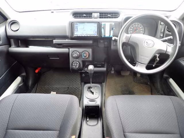 MAZDA FAMILIA