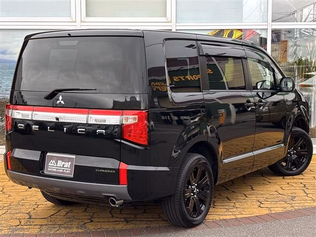 MITSUBISHI DELICA D:5