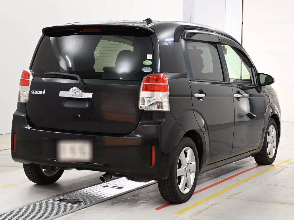 TOYOTA SPADE