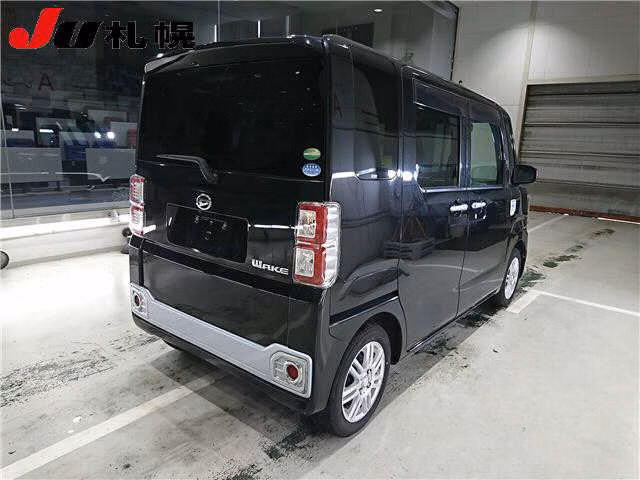 DAIHATSU WAKE