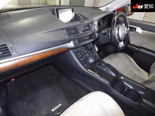 LEXUS CT200H