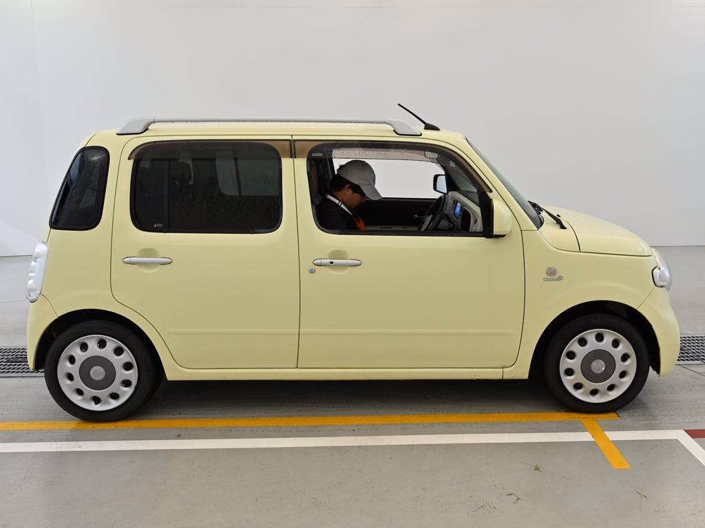 DAIHATSU MIRA COCOA