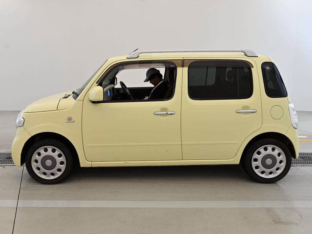 DAIHATSU MIRA COCOA