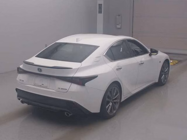 Lexus IS300h