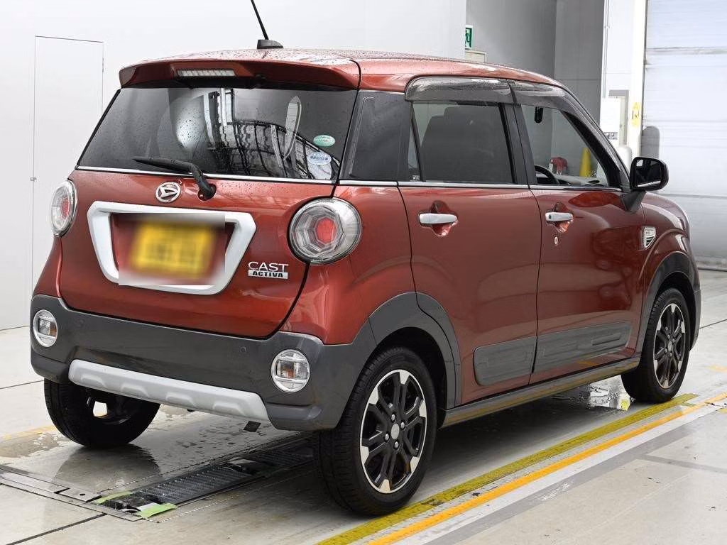 DAIHATSU CAST